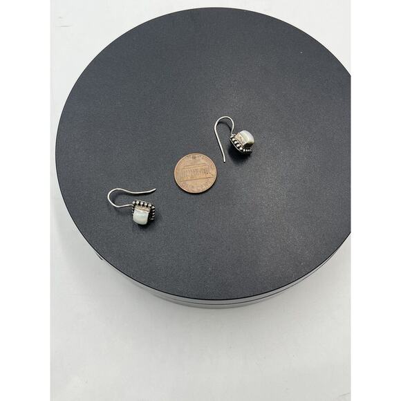 Silpada 925 Sterling Square Classic Pearl Button Frame Earrings W1394 2013 pg 14 - Picture 8 of 8